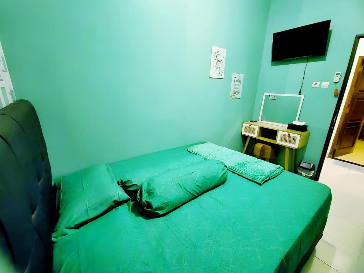 De Patuk Homestay Джокьякарта Экстерьер фото