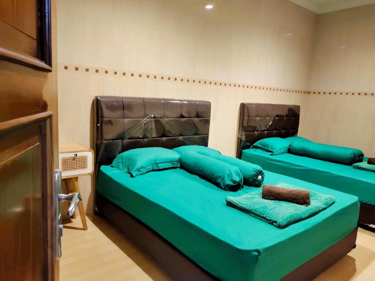 De Patuk Homestay Джокьякарта Экстерьер фото